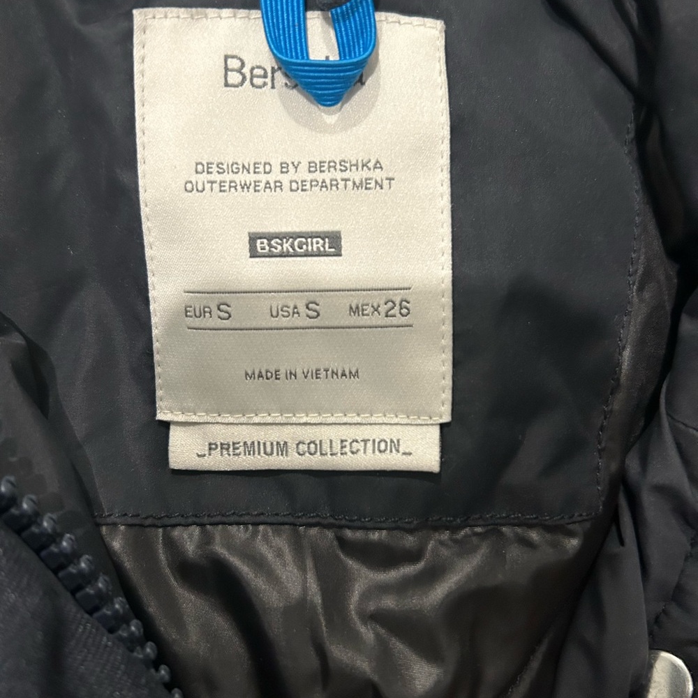 Bershka puffer jacket - Picture 2 of 4